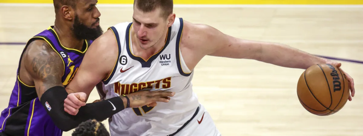 仍争夺季后 仍争夺季后